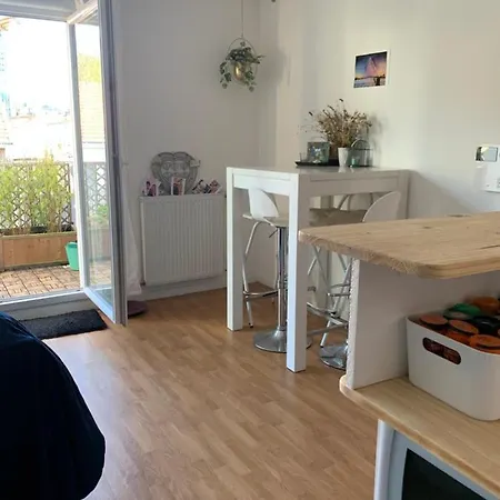 Super Cosy, A Deux Pas Du Tram *